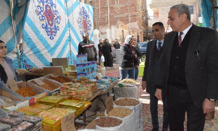 محافظ الغربية يفتتح معرض 