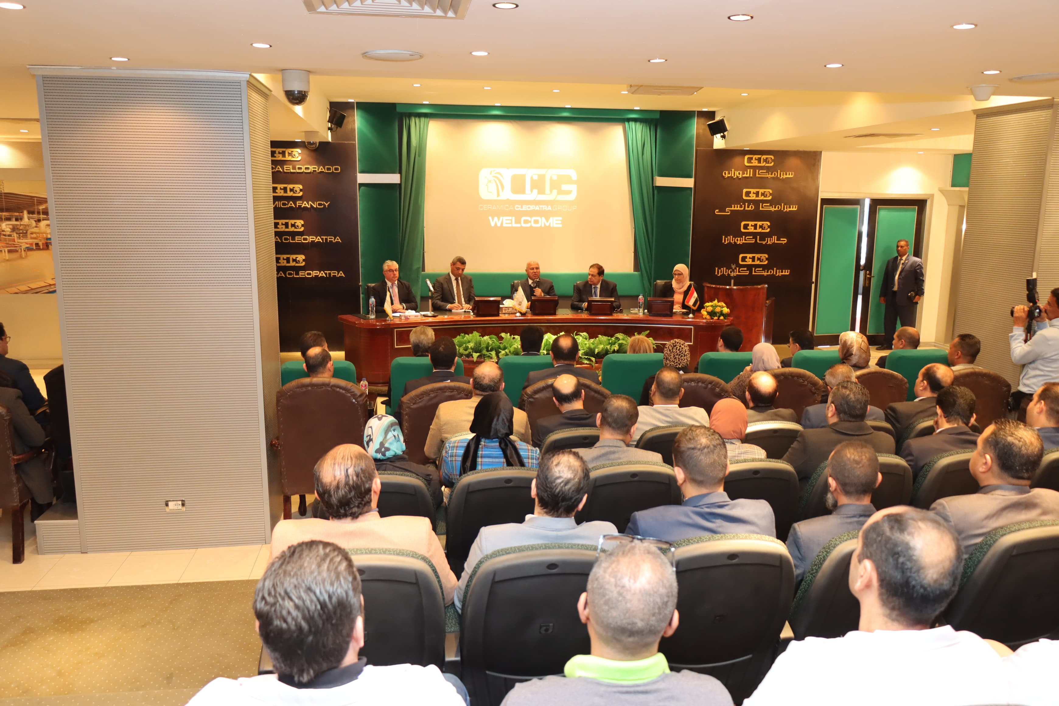 وزير الصناعة والنقل