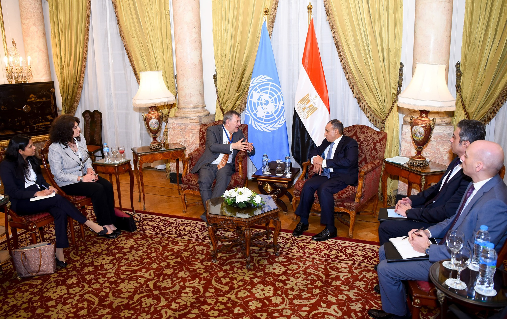 وزير الخارجية