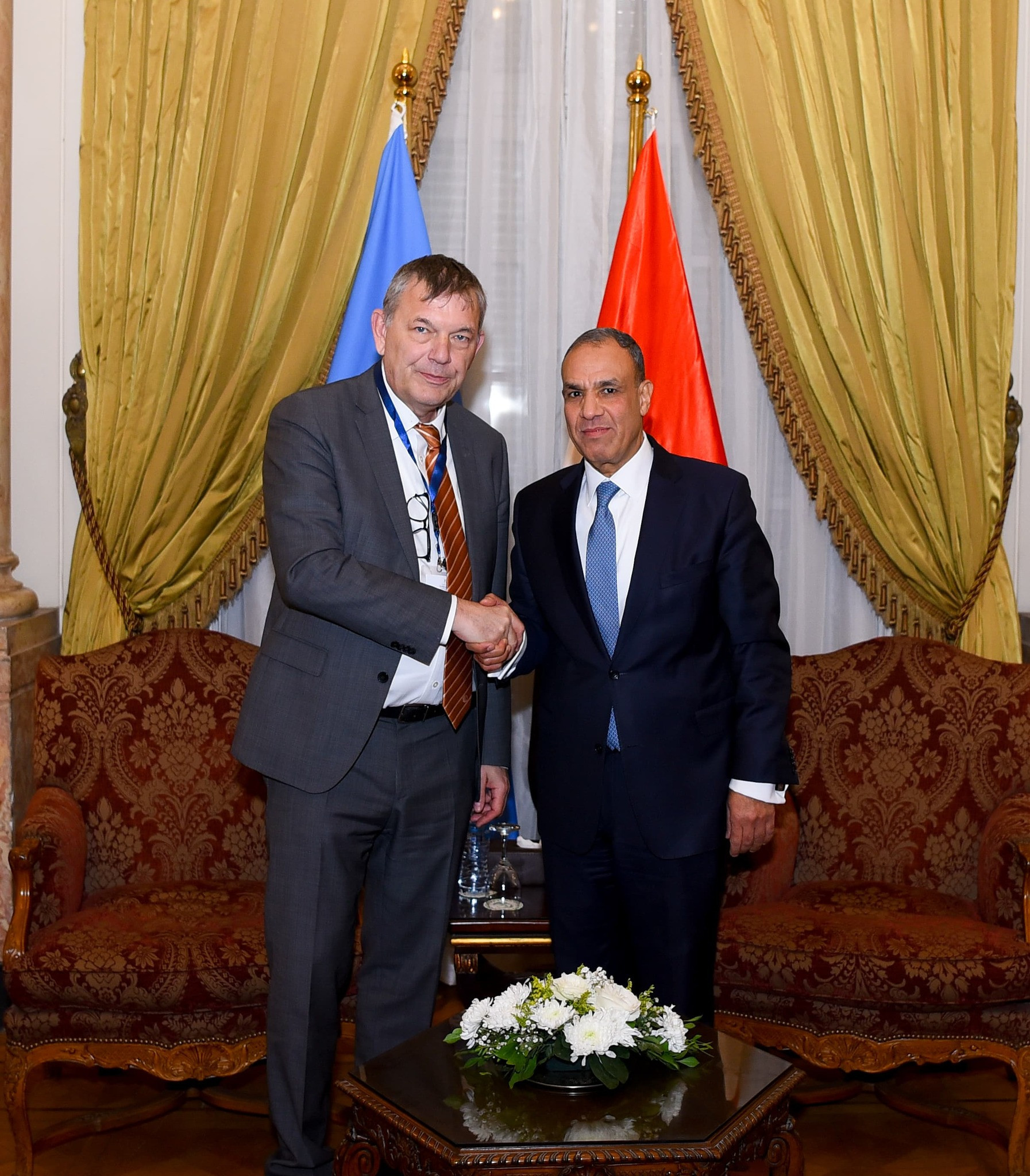 وزير الخارجية