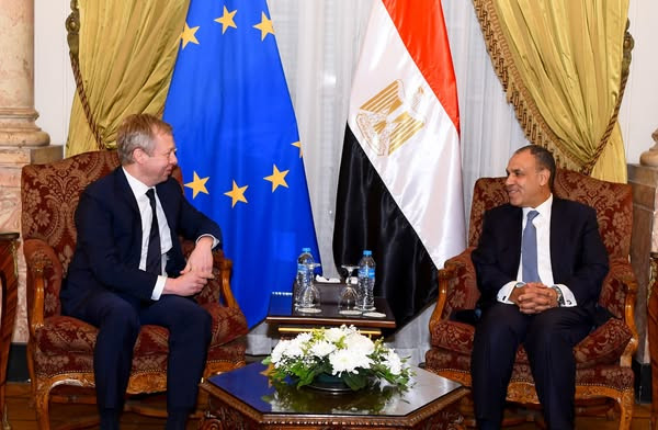 وزير الخارجية