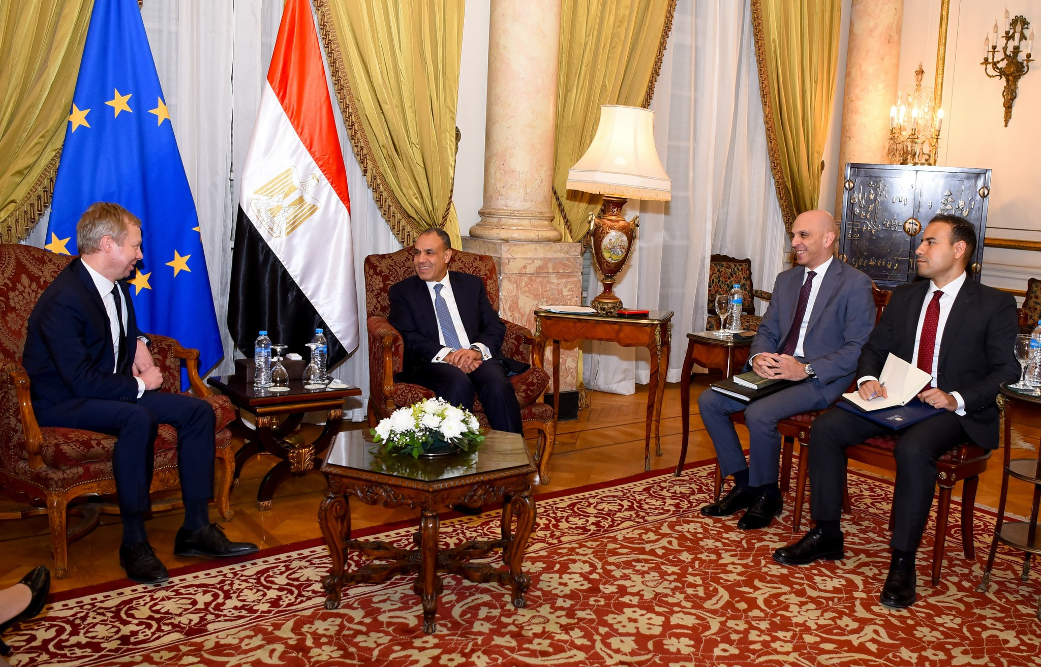 وزير الخارجية