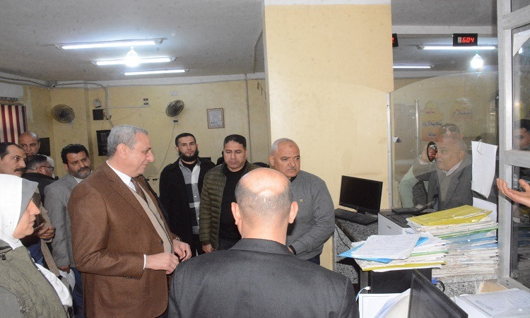 محافظ الغربية يوجه بسرعة إنجاز طلبات التصالح وتقديم أفضل الخدمات للموا