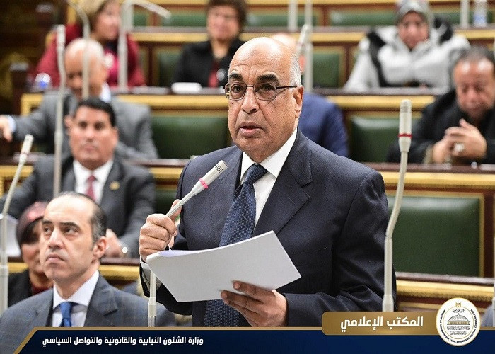 وزير الشؤون النيابية