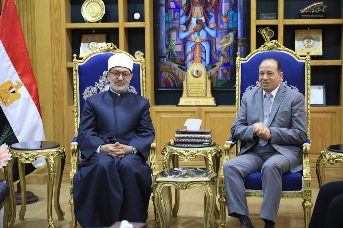 مفتي الجمهورية بجامعة المنصورة