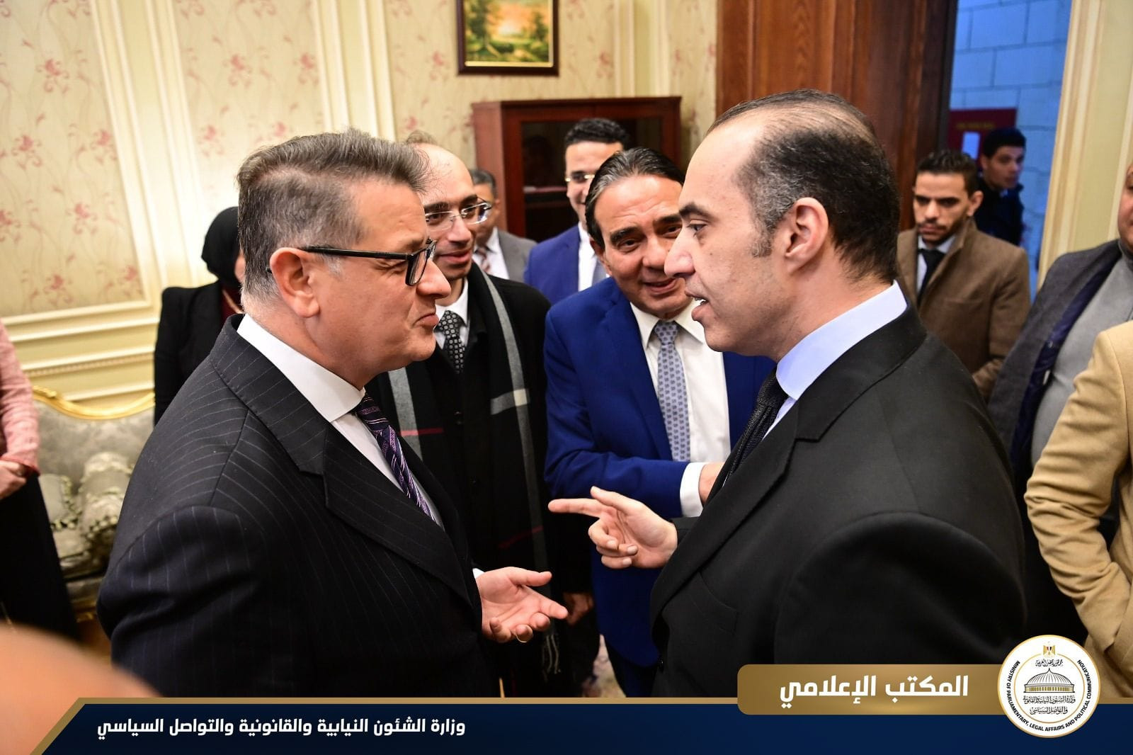 وزير الشؤون النيابية