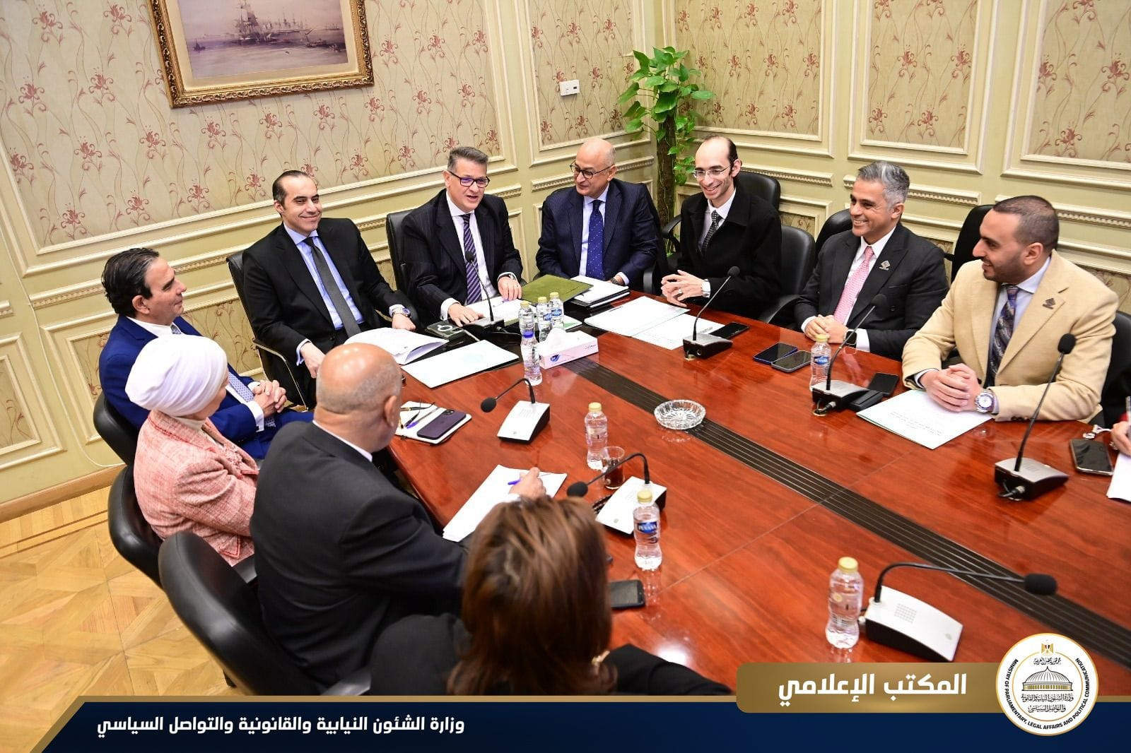 وزير الشؤون النيابية