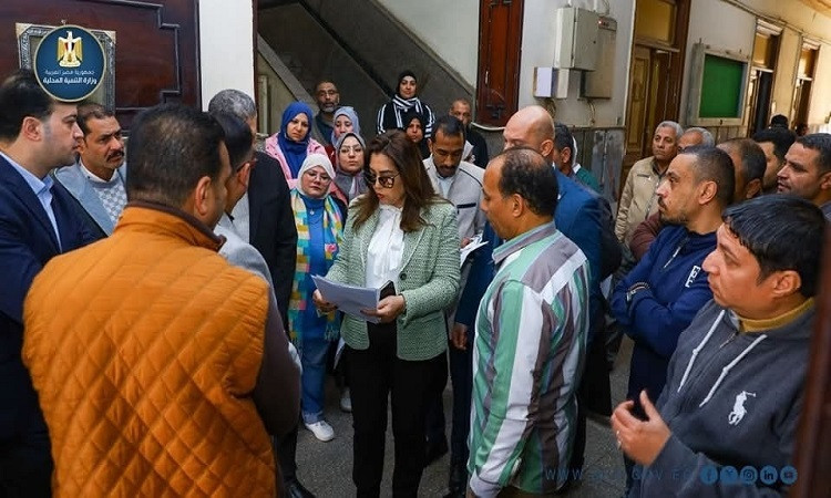 محافظ القليوبية يفتتح معرضين 