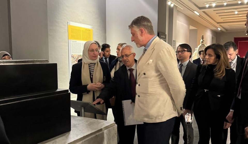وزير الثقافة الإيطالي يزور المتحف اليوناني