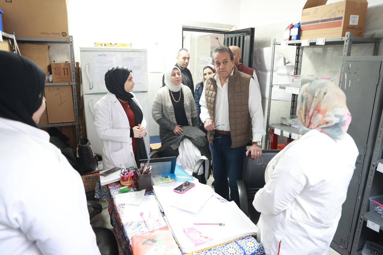 وزير الصحة في الاسمرات