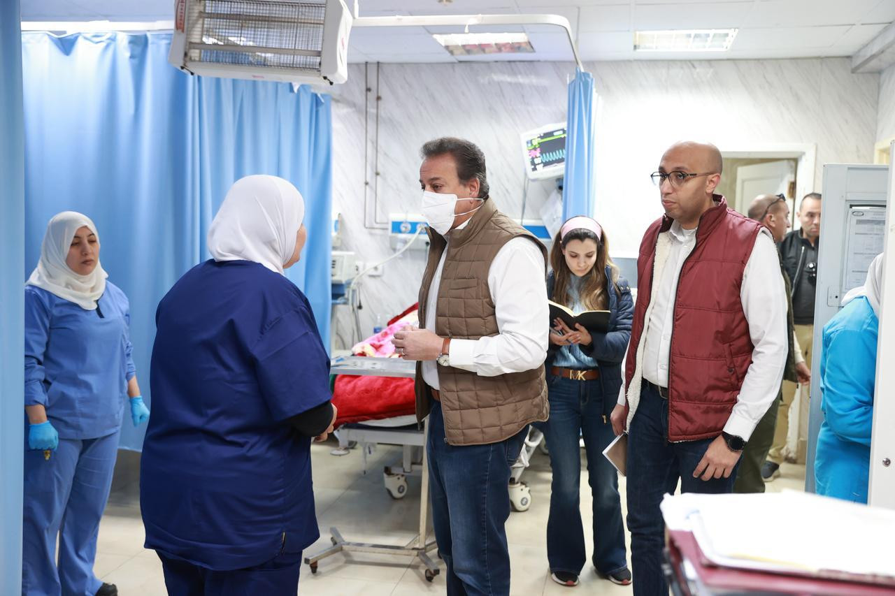 جولة وزير الصحة في مستشفى المقطم