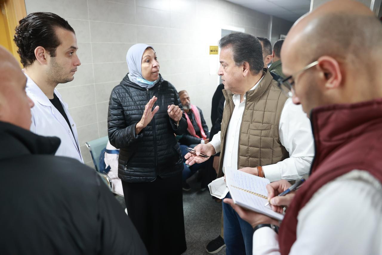جولة وزير الصحة في مستشفى المقطم