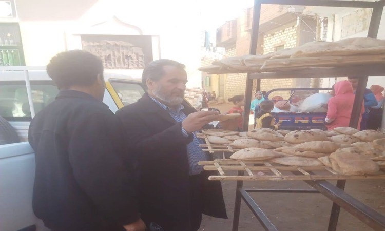 محافظ المنيا يشدد الرقابة على الأسواق والمخابز خلال شهر رمضان