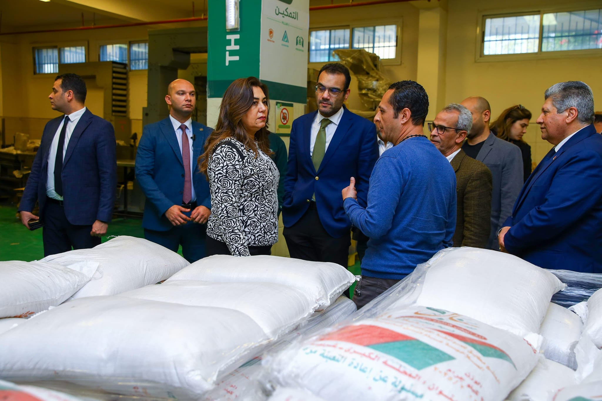 وزيرة التنمية المحلية تزور بنك الطعام المصري
