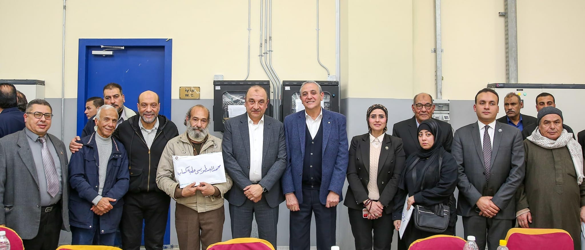 وزير قطاع الأعمال العام يتفقد مصانع شركة مصر للغزل والنسيج