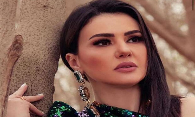 الفنانة دينا فؤاد : سعيدة بتكريمى عن دور 