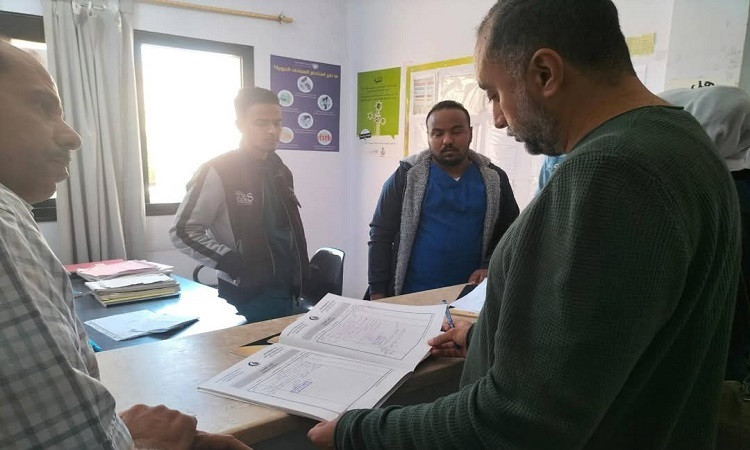 مدير إدارة المستشفيات يتفقد سير العمل بمستشفى سفاجا المركزي