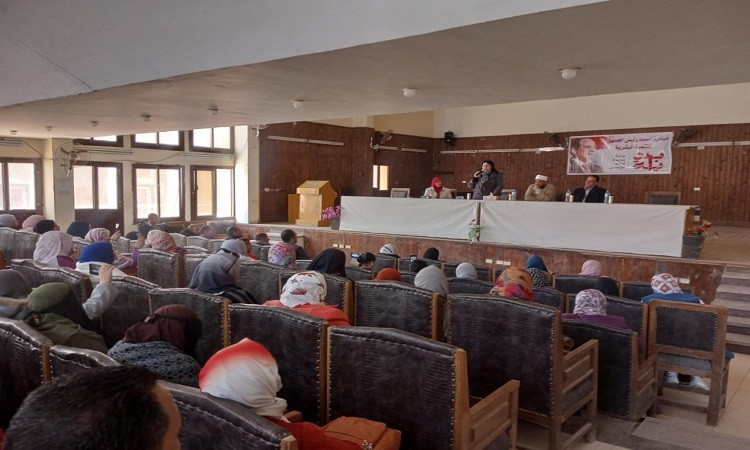 محافظ المنيا: برامج توعية للأخصائيين بالمدارس حول القضايا الاجتماعية