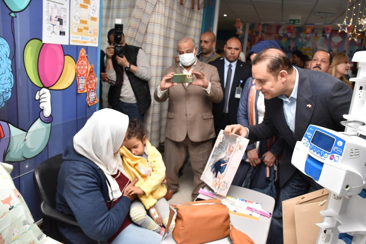 سفارة قطر بالقاهرة تقيم حفل افطار لأطفال مستشفى سرطان الأطفال