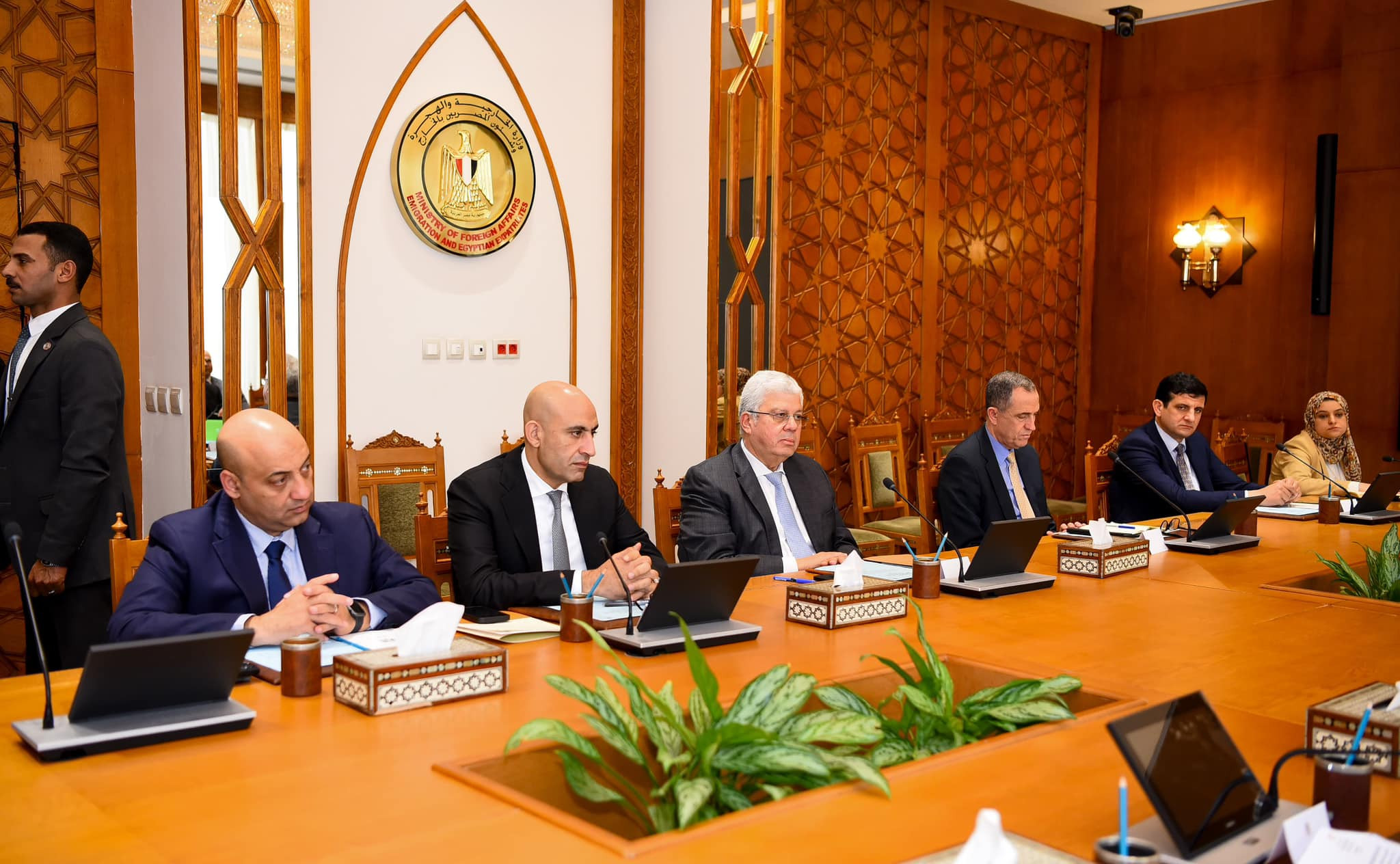 اجتماع وزراء الخارجية والتعليم والتعليم العالي والعمل