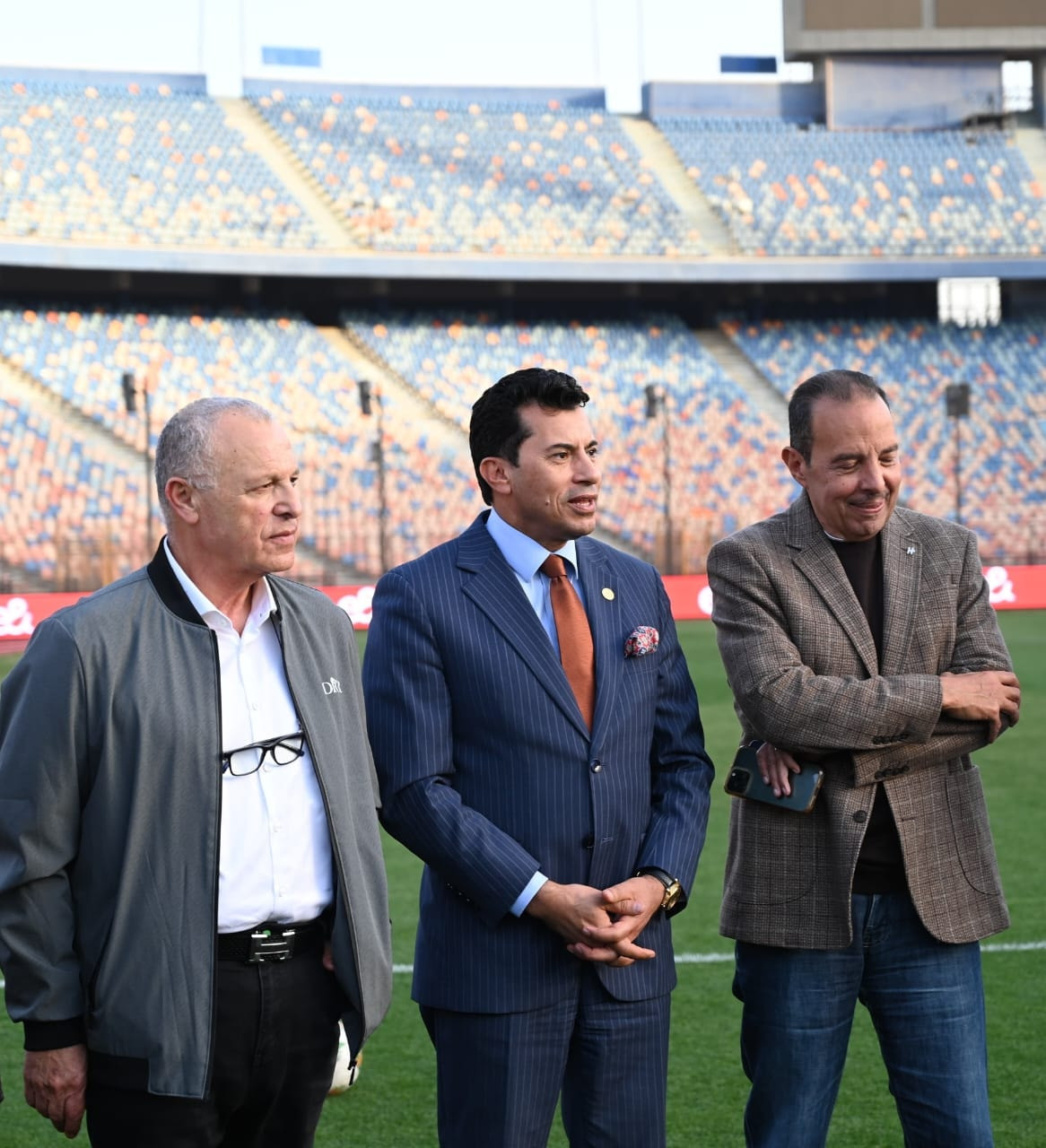 وزير الرياضة والمنتخب