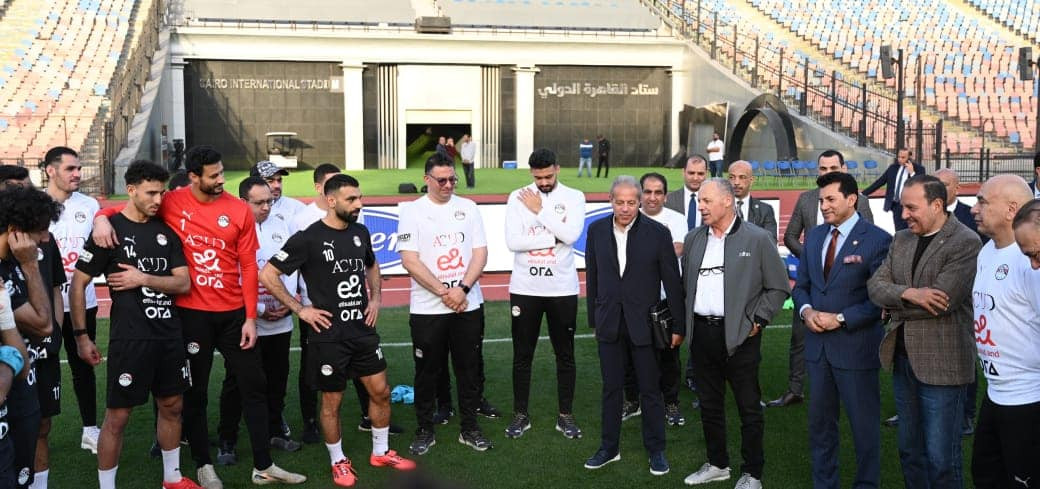 وزير الرياضة والمنتخب