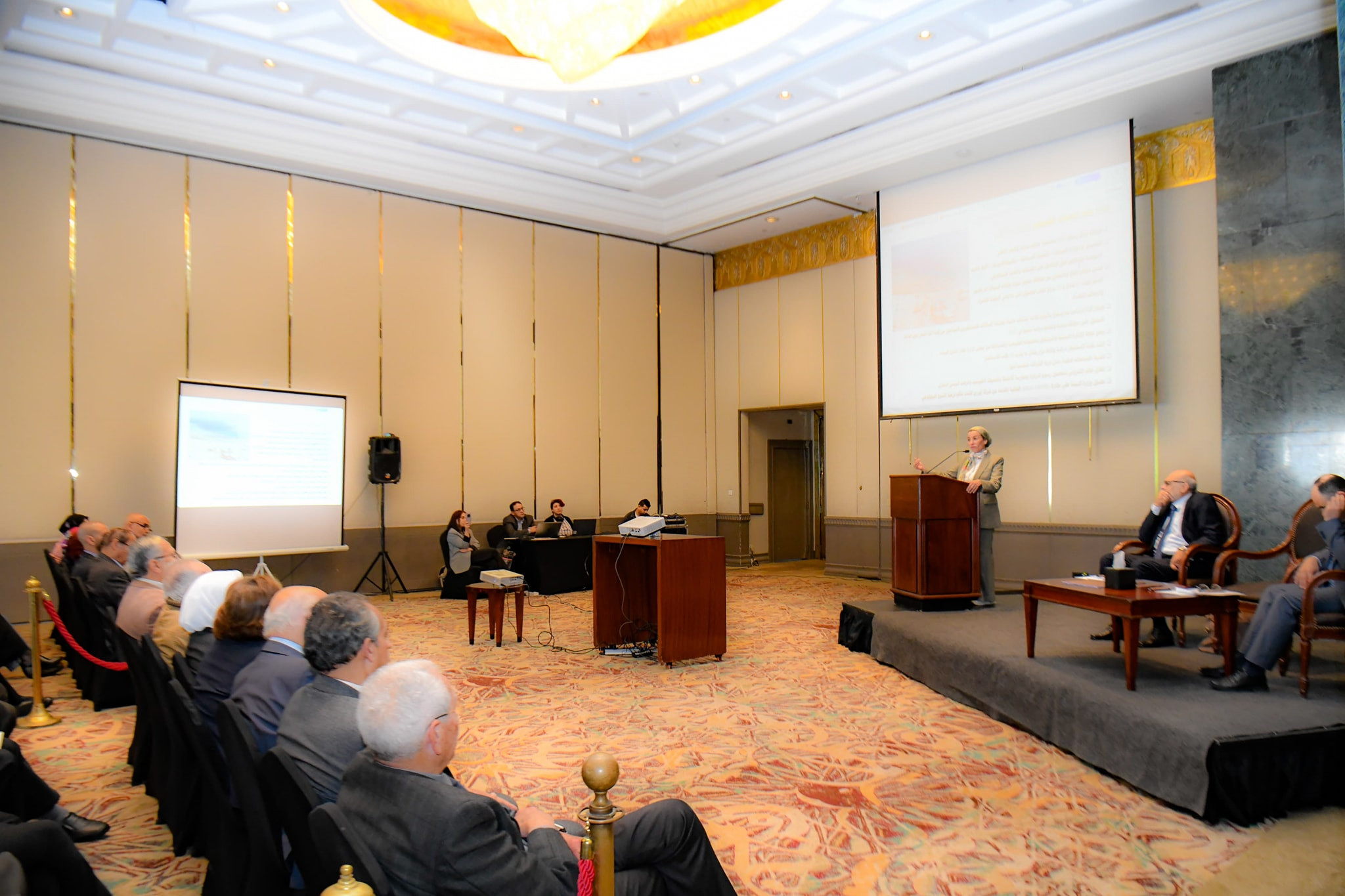 وزيرة البيئة