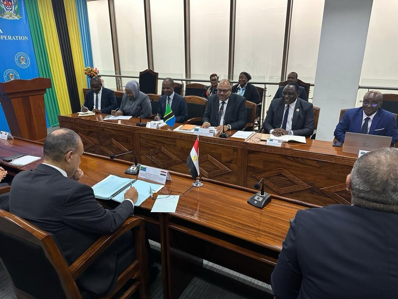 وزير الخارجية