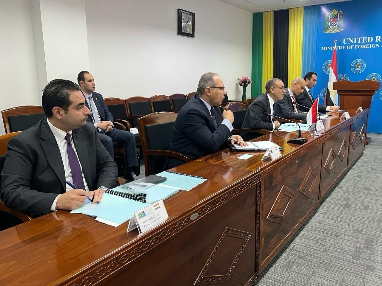 وزير الخارجية