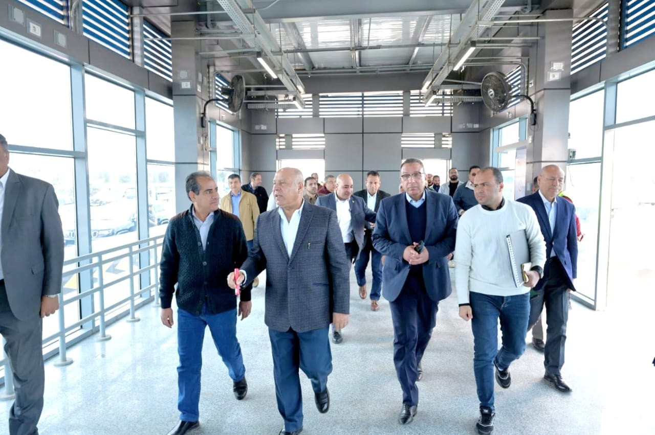 وزير الصناعة