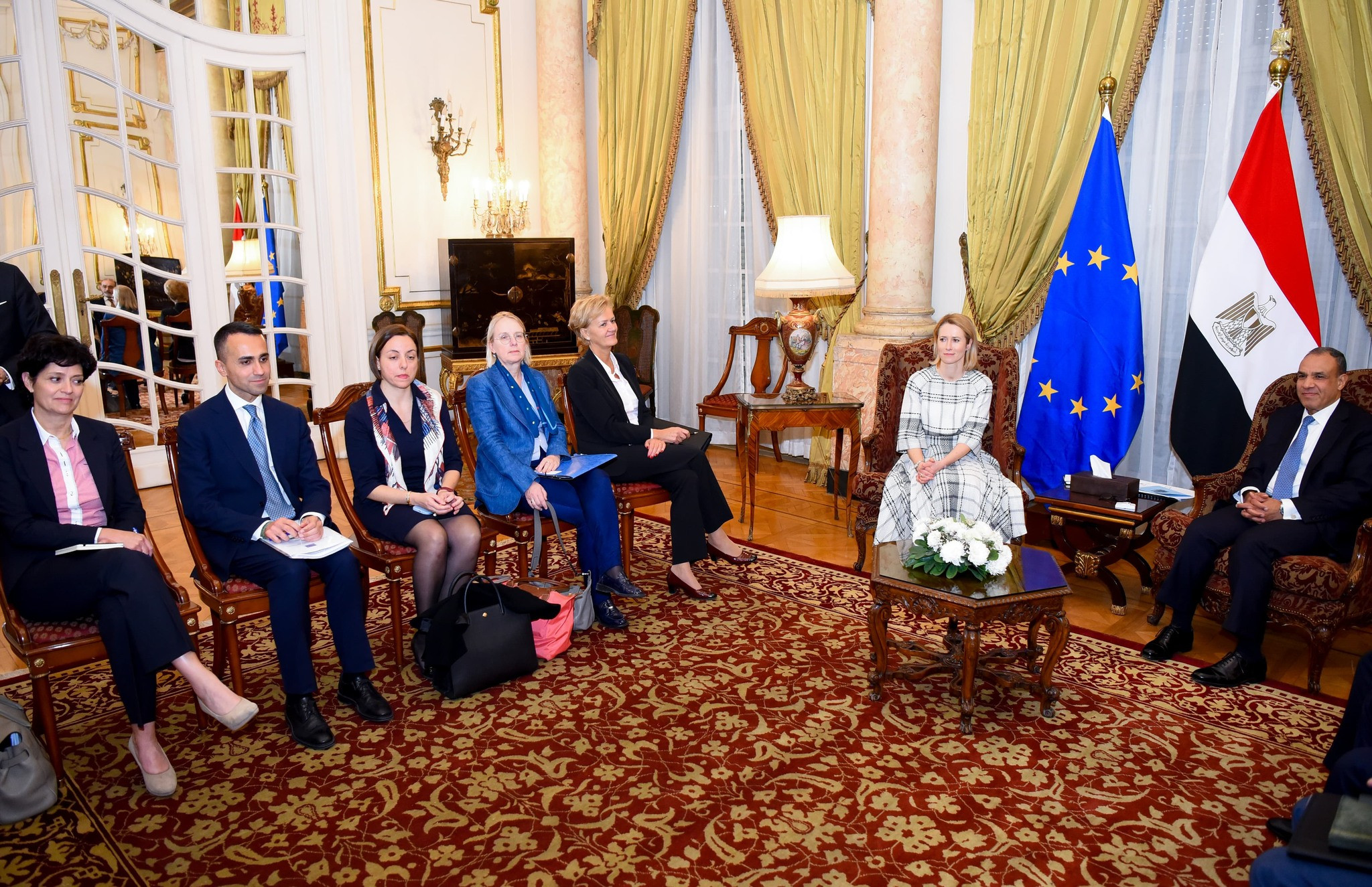 وزير الخارجية