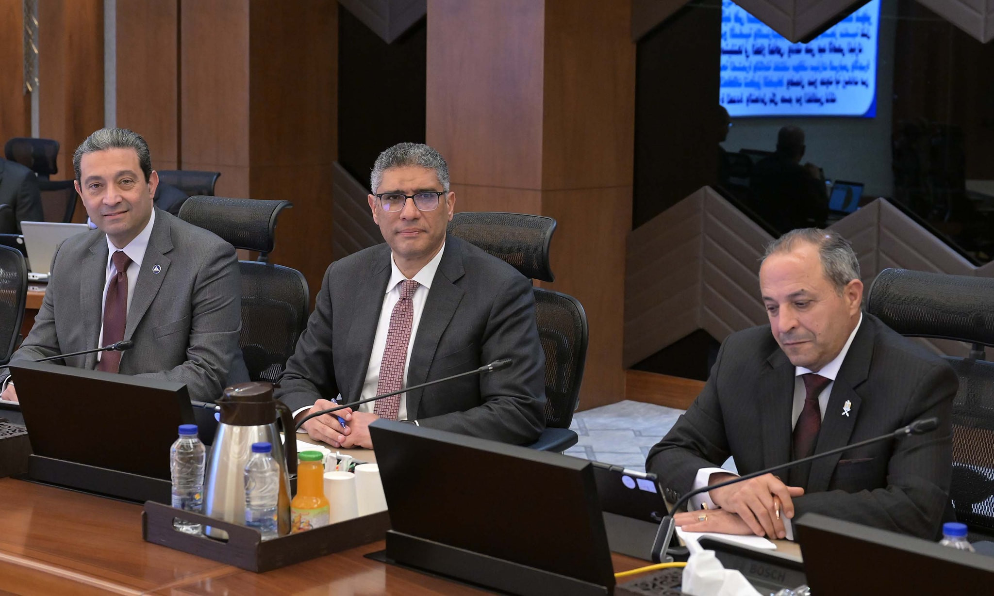 مدبولي يجتمع مع المحافظين