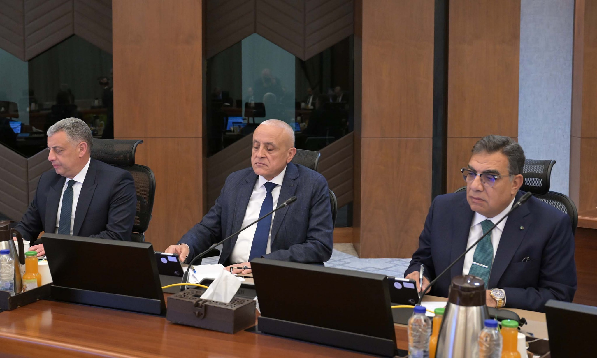 مدبولي يجتمع مع المحافظين