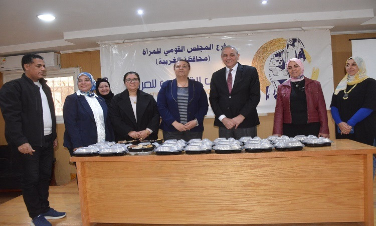 محافظ الغربية يتفقد مبادرة فرع المجلس القومي للمرأة 