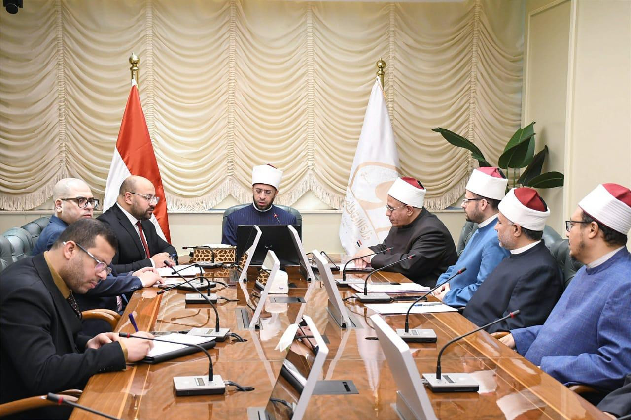 وزير الوقاف مع مديري المديريات