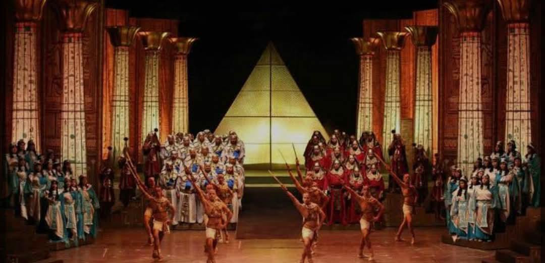 الثقافة في ابريل