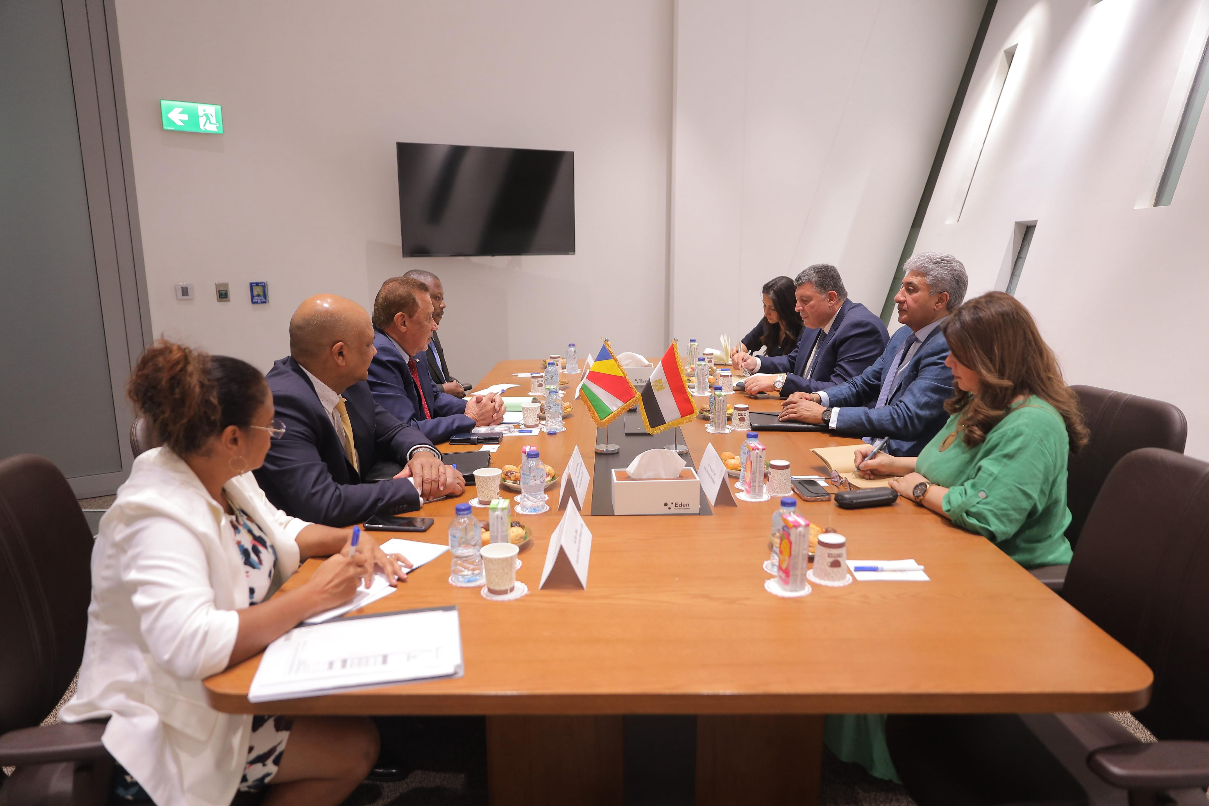 وزير السياحة ووزير الخارجية والسياحة بسيشل