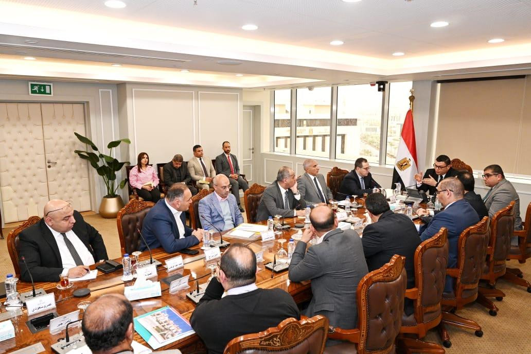 وزير الإسكان