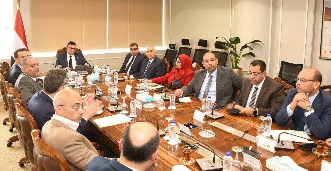 وزير الإسكان