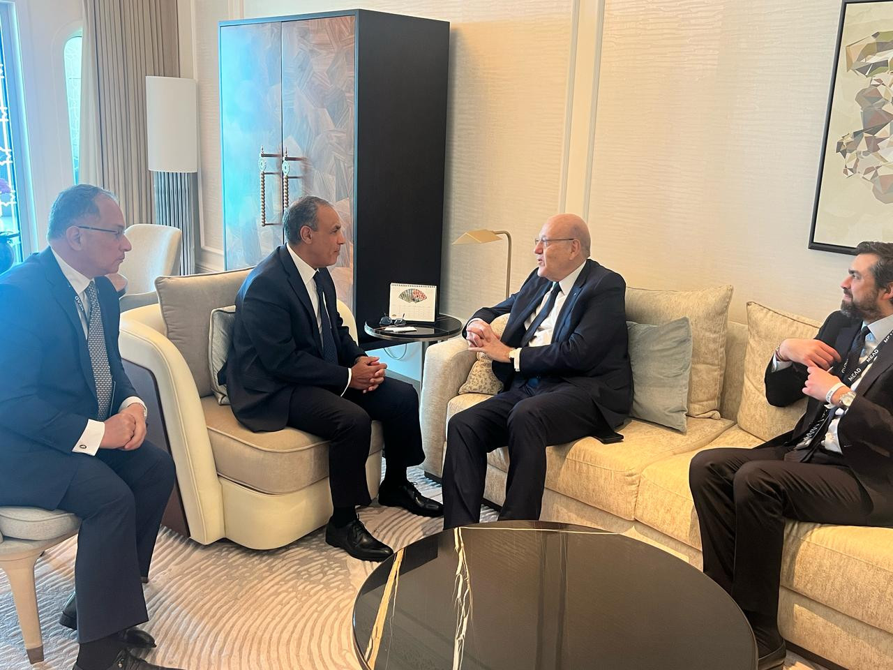 عبد العاطي وميقاتي