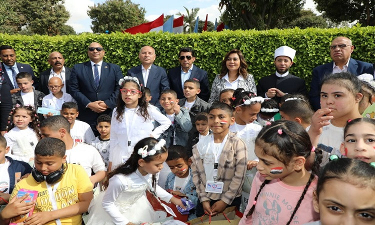 محافظ القاهرة وعدد من الوزراء يشهدون احتفالية يوم اليتيم بحديقة الأزهر
