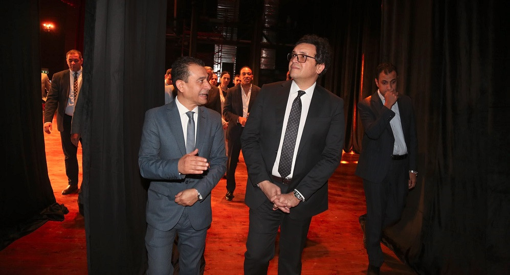 وزير الثقافة ومحافظ الإسكندرية يفتتحان مسرح بيرم التونسي