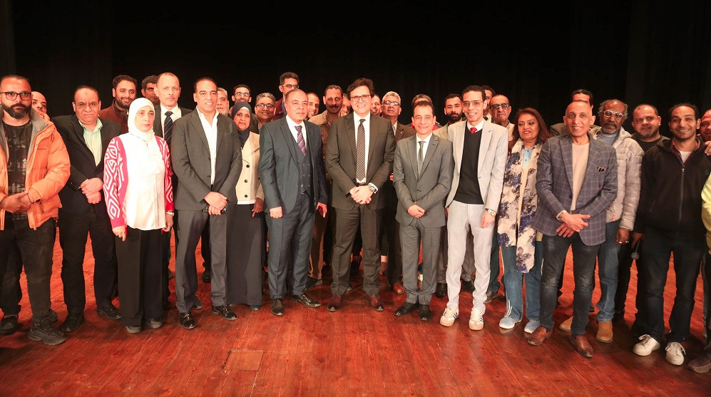 وزير الثقافة ومحافظ الإسكندرية يفتتحان مسرح بيرم التونسي