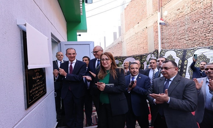وزير الاتصالات ومحافظ القليوبية يفتتحان مكتبي بريد كفر شكر وأبو جمعة