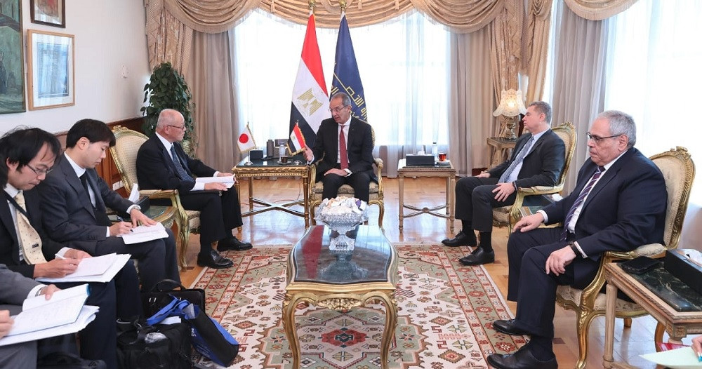 وزير الاتصالات واليابان