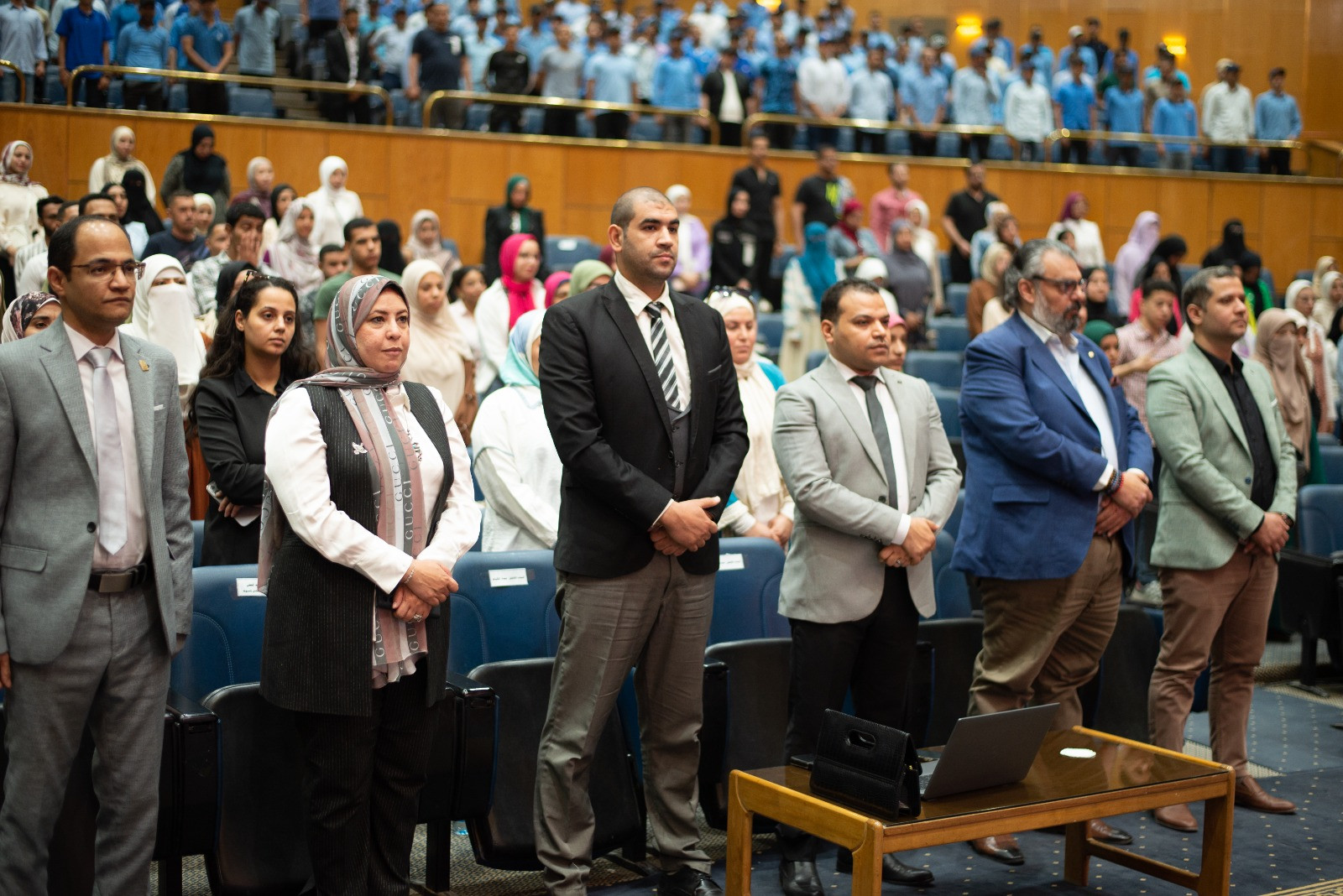 اطلاق برنامج اختراق سوق العمل