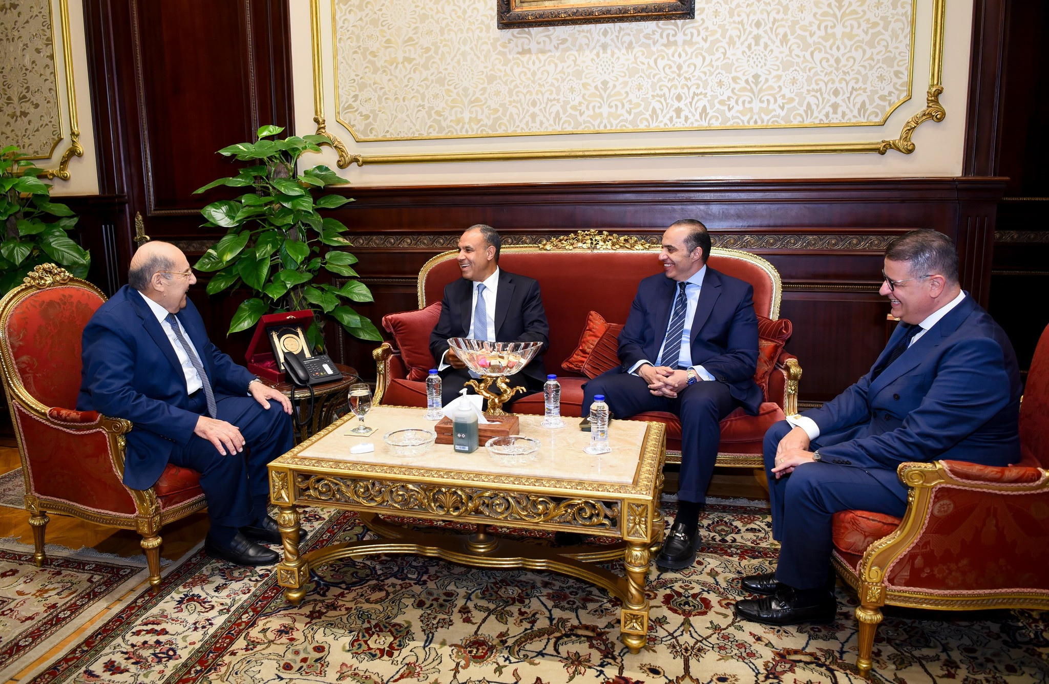 وزير الخارجية ورئيس مجلس الشيوخ