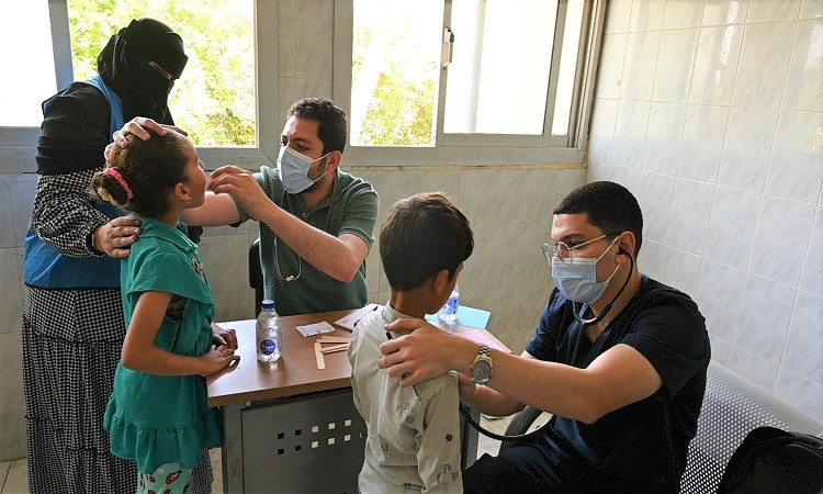 جامعة الفيوم تنظم قافلة شاملة لتقديم الخدمات الطبية لأهالي منشأة الجما