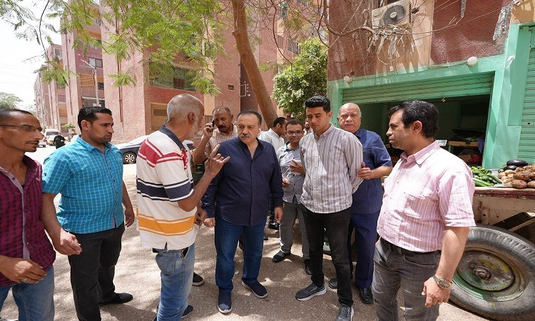 محافظ أسيوط يوجه بتحسين البنية التحتية للصرف بمساكن عزبة السجن