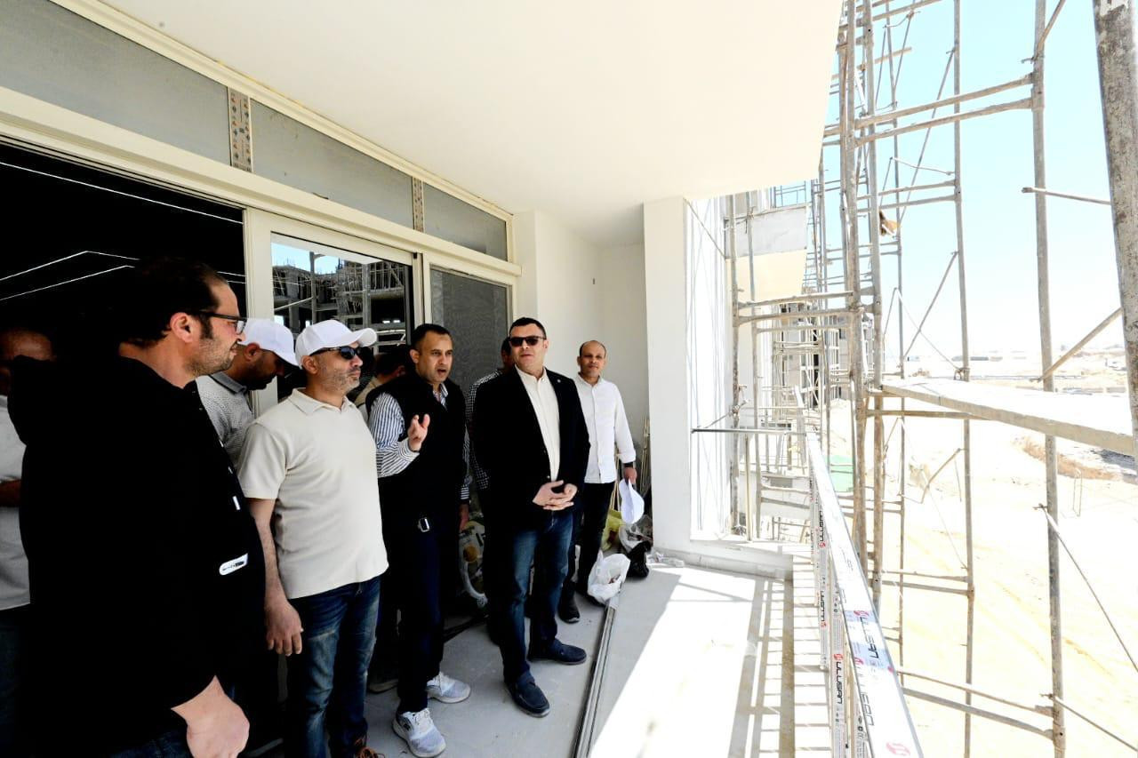 وزير الإسكان